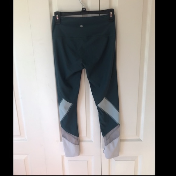 Forest green yoga leggings - Picture 2 of 4